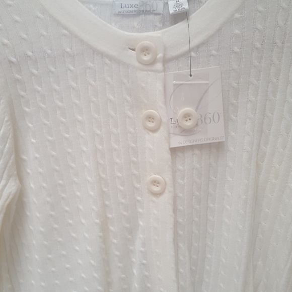 LUXE 360 Ivory 3 Button Cozy Sweater NWT - Picture 1 of 8